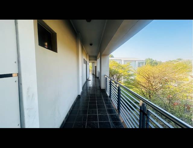 2 BEDROOM FLAT FOR SALE IN JACKAL CREEK GOLF ESTATE